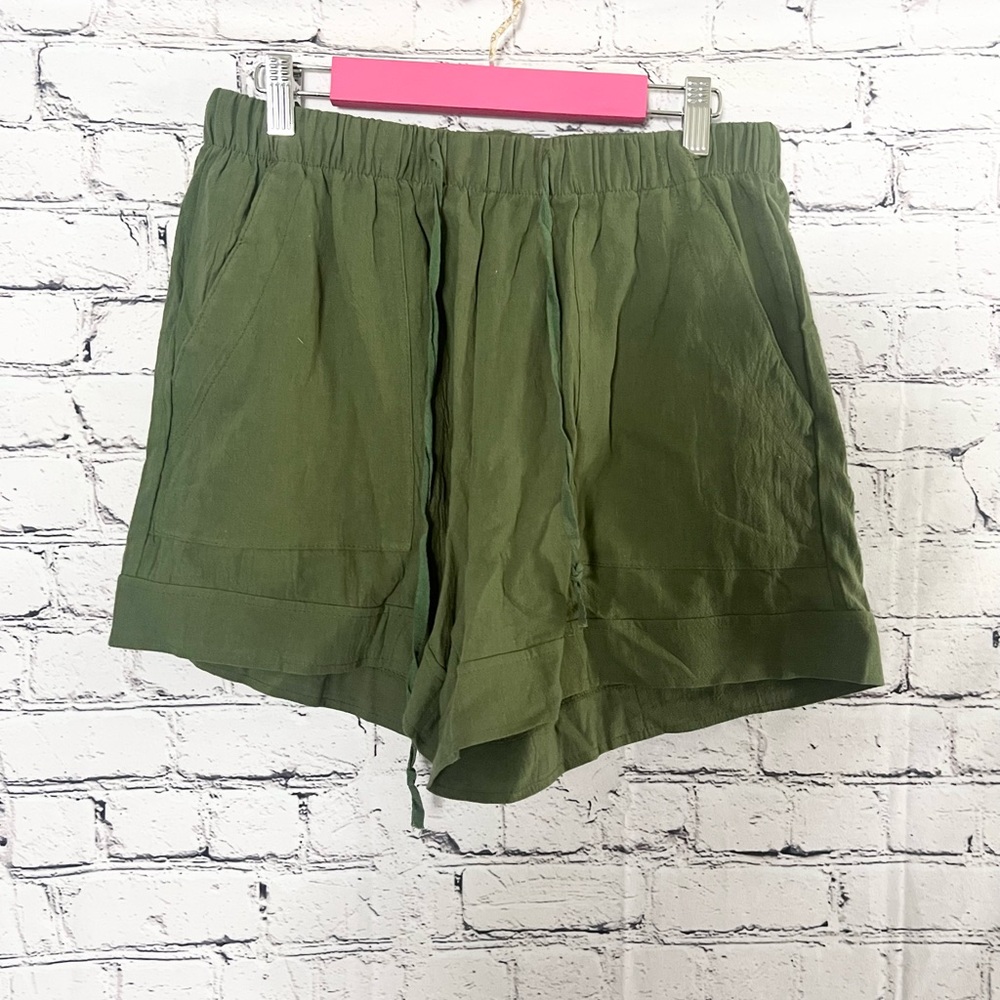 Green shorts. Size 0X